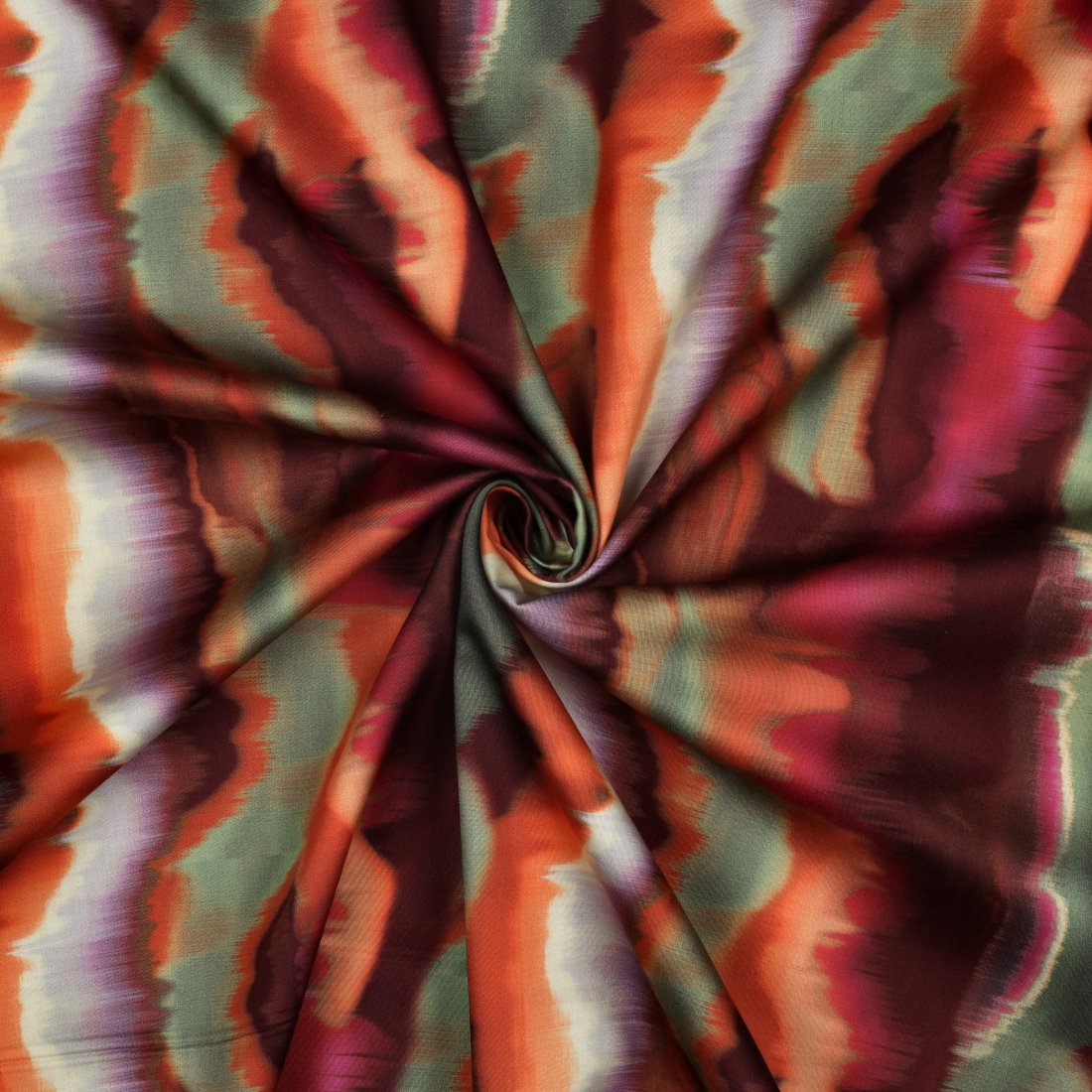Tissu satin coton imprimé digital rayures floues