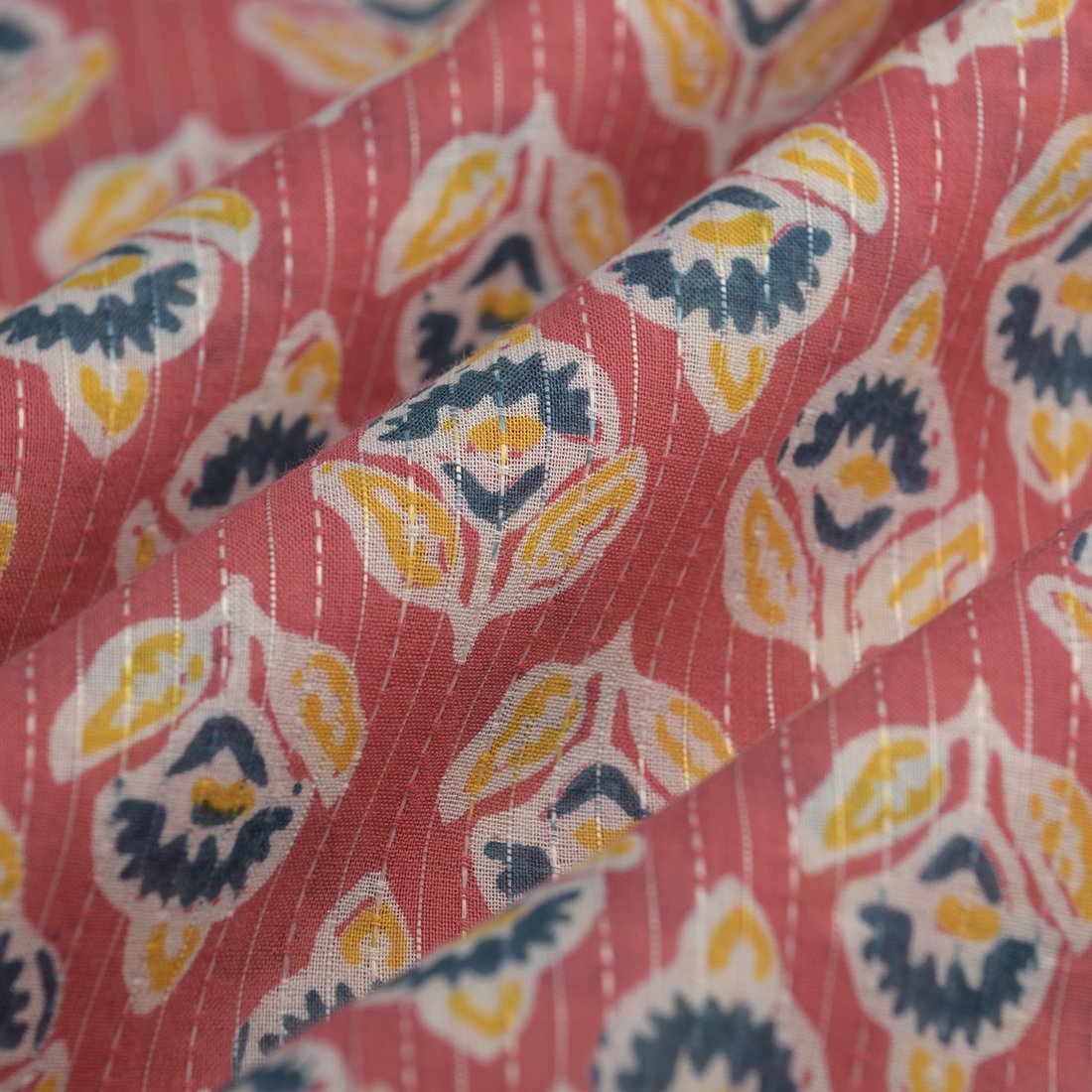 Tissu voile brodé Indien bleu rose