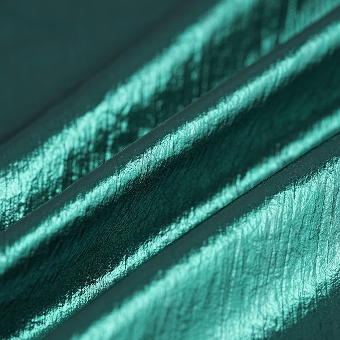 Tissu+coupe+vent+brillant+emeraude+-+Mondial+Tissus