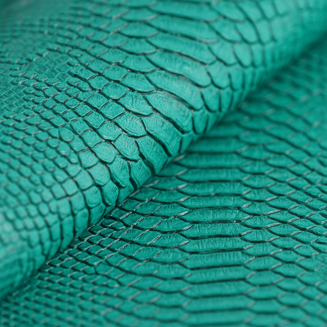 Simili cuir dragon vert 140cm