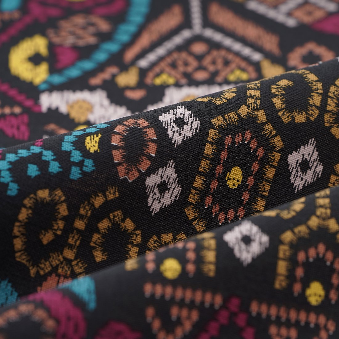 Tissu Bachette décor Folk noir - MT - Mondial Tissus