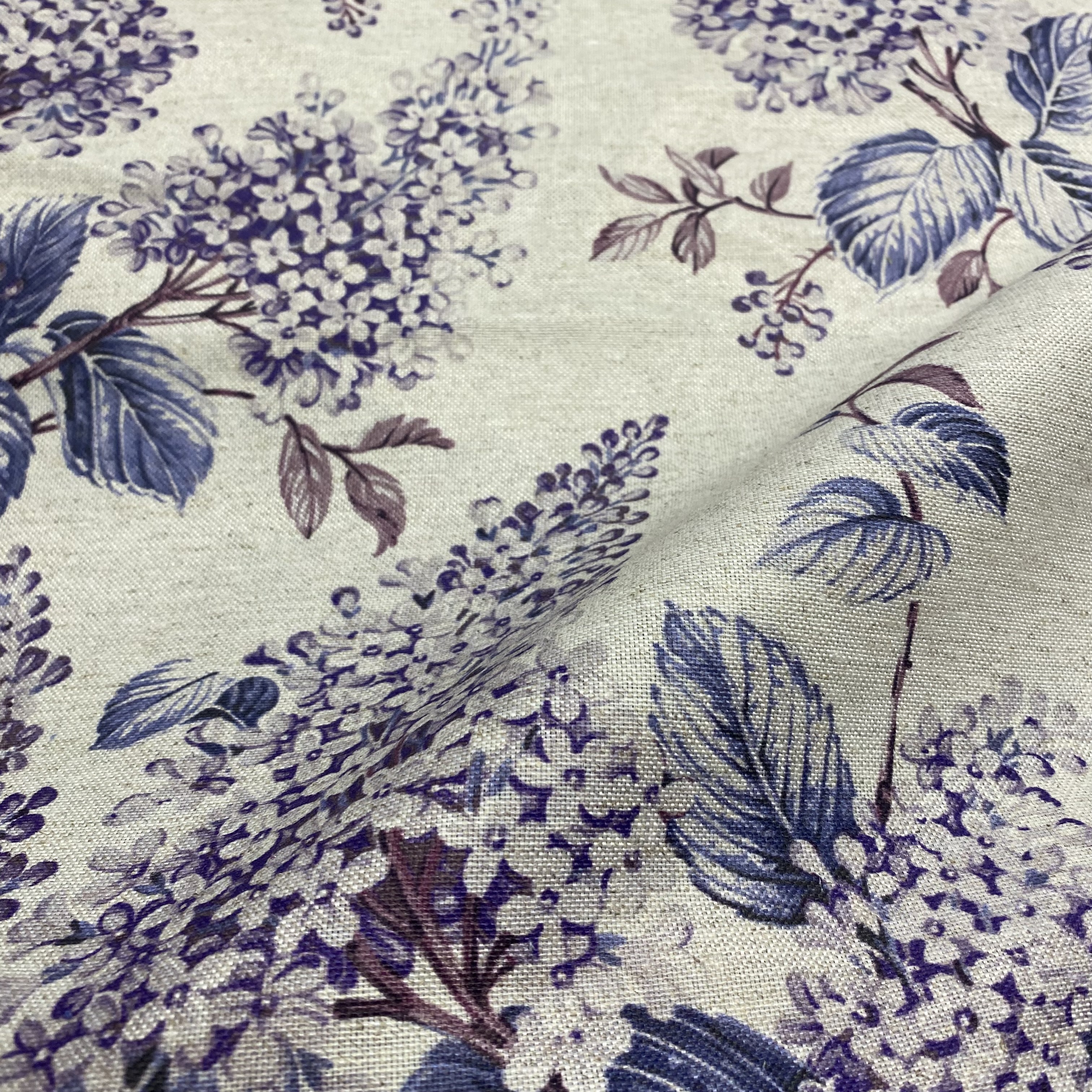 Toile polylin fleurs lilas écru