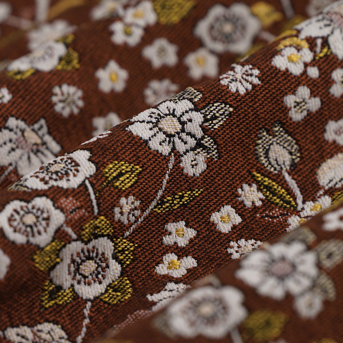 Tissu jacquard fleur passion