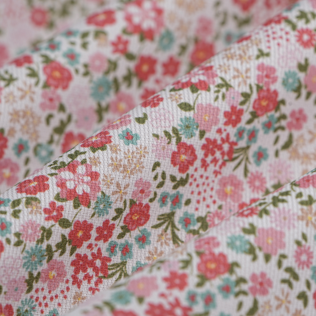 Tissu piqué de coton mini fleurs