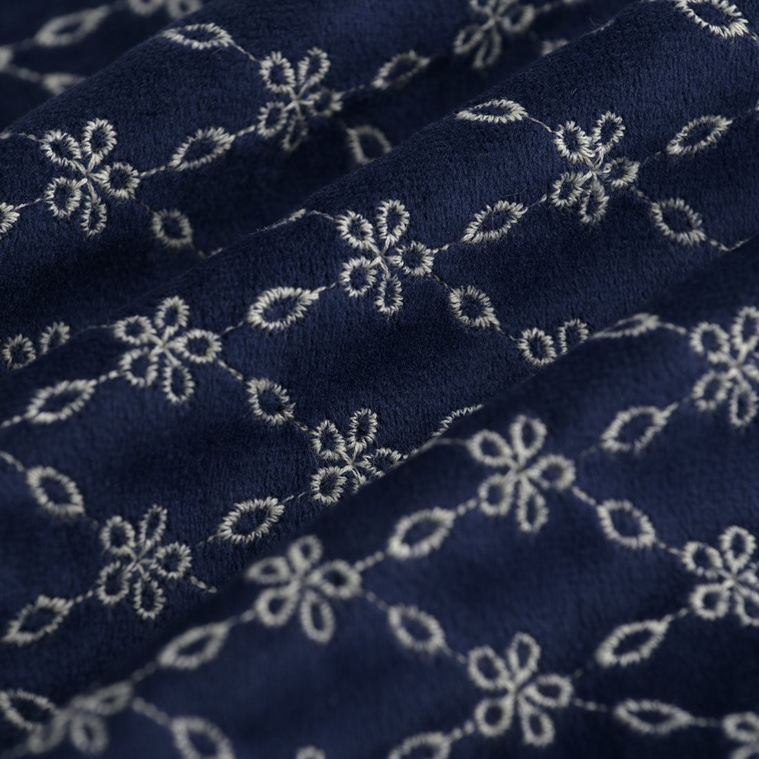 Tissu velours lisse brodé fleur — vue 3