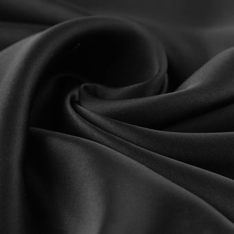 Satin soie uni noir