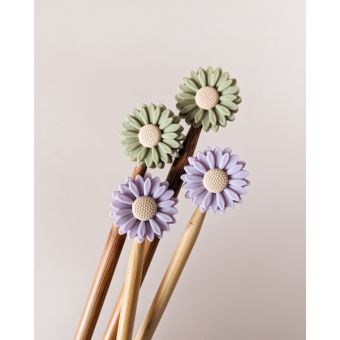 Protèges aiguilles Marguerites violet et vert - Hello Kim