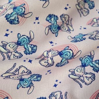 Tissu cretonne Lilo and Stitch kiss
