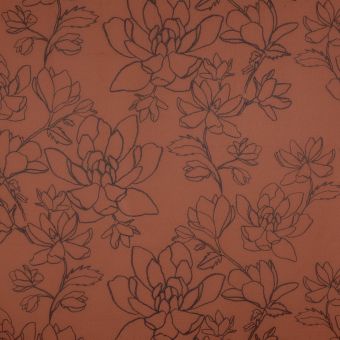 Tissu voile mousse terracotta motif grandes fleurs noires 300cm