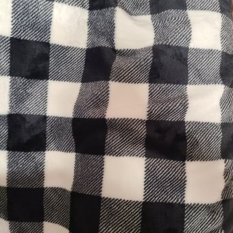 Tissu douillette imprimé carreaux bicolore noir et blanc