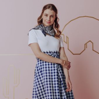 Patron Mccall's 6964 Hauts pour femme du 44 au 52