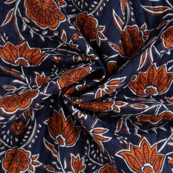 Tissu coton matelassé recto verso fleur indienne marron et mini géométrique bleu marine