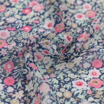 Tissu voile crêpon polyester bleu imprimé floral rose - Origine France