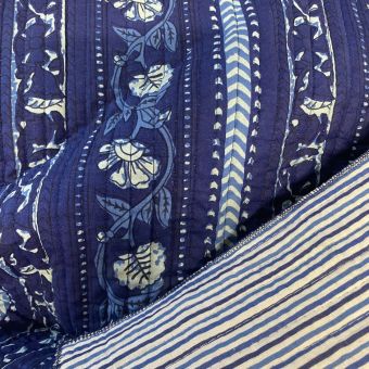 TIssu matelassé effet block print recto verso bleu