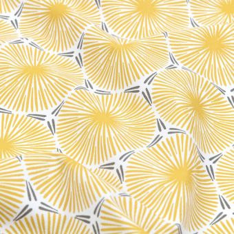 Tissu enduit souple grosse fleur jaune moutarde