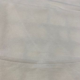 Entoilage thermocollant non tissé avec fil axial blanc