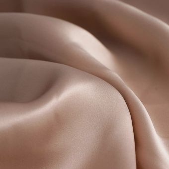 Satin soie uni rose poudre