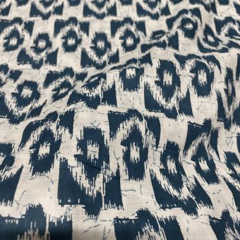 Tissu voile de coton impression block print bicolore géométrique blanc et marine