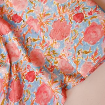 Tissu viscose Camélia rose et bleu - Lise Tailor