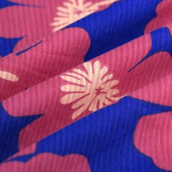 Tissu Seersucker grande fleur fuchsia bleu