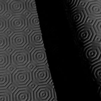 Protection de table pvc Noir 140 roulée et sans plis