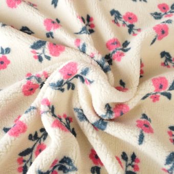 Tissu sherpa imprimé délicate fleur écru