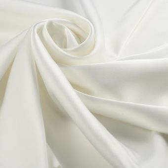 Tissu satin stretch uni écru