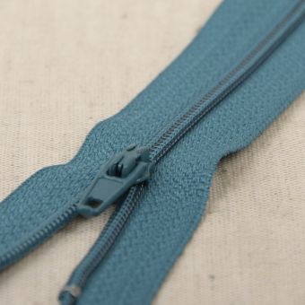 Fermeture Non Séparable Fine Polyester N°2 - Violet - Coloris 559 - De