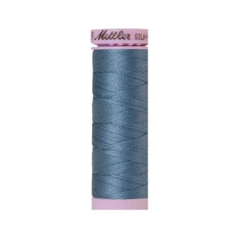 Bobine de fil mettler silk finish cotton 150m bleu orage col. 1306