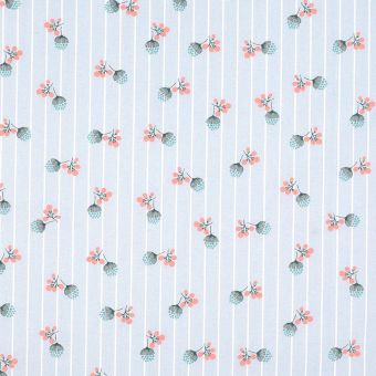 Coupon de tissu fond bleu fleur ecru