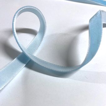 Ruban velours uni 9 mm bleu clair