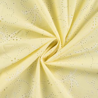Tissu voile coton broderie anglaise fleurie jaune beurre