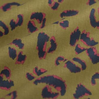 Tissu cretonne léopard kaki rose