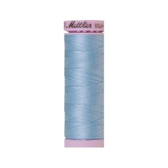 Bobine de fil mettler silk finish cotton 150m bleu ciel col. 0272