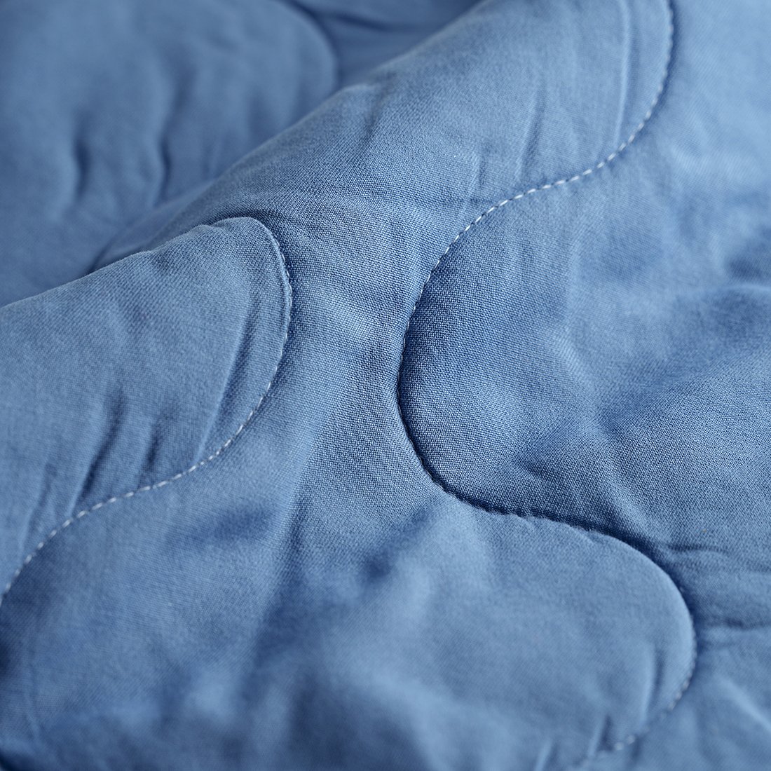 Tissu matelassé viscose piquage vague uni