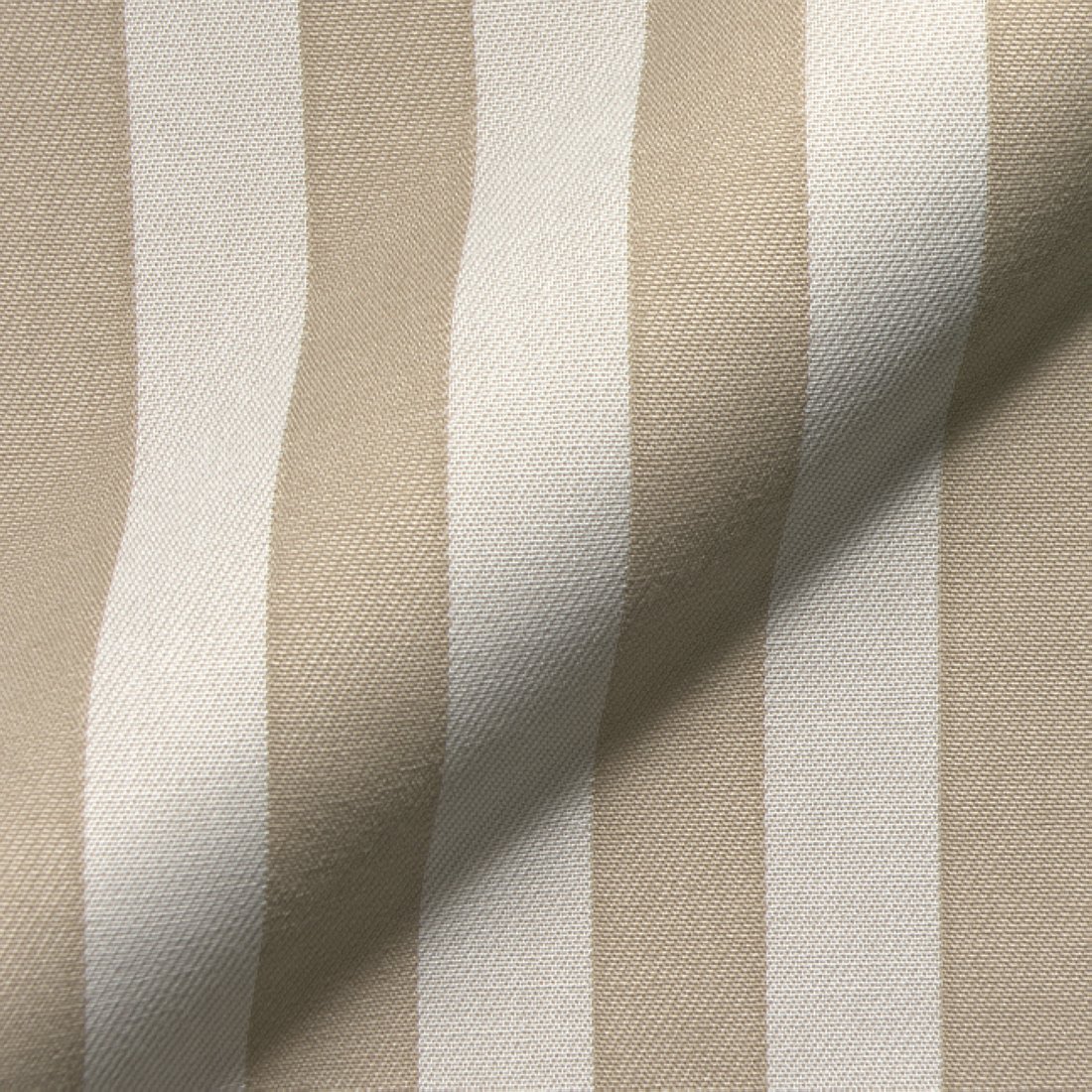 Toile outdoor jacquard réversible outdoor grosses rayures beige et blanches